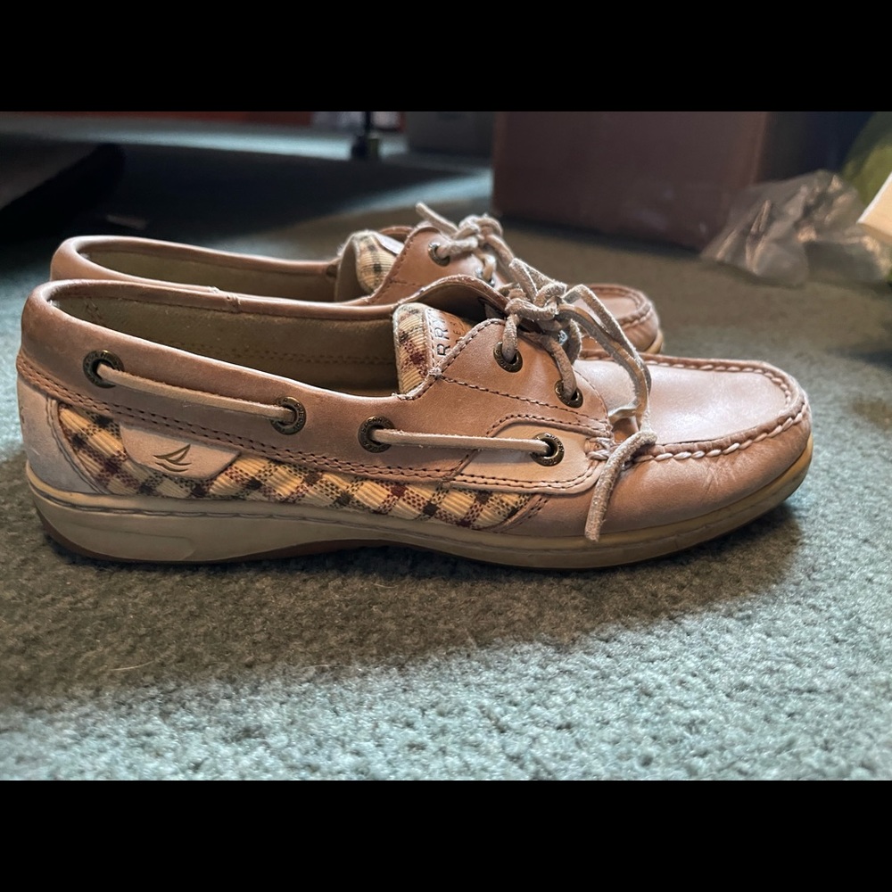 Womens sperry shoes